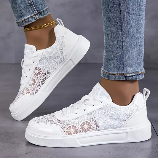 Alessa | Zapatillas Bajas Con Paneles De Encaje