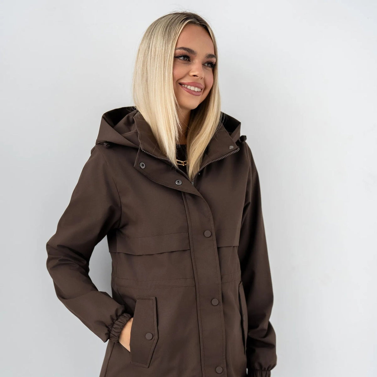 Echoglow | Parka con Capucha y Cintura Ajustable