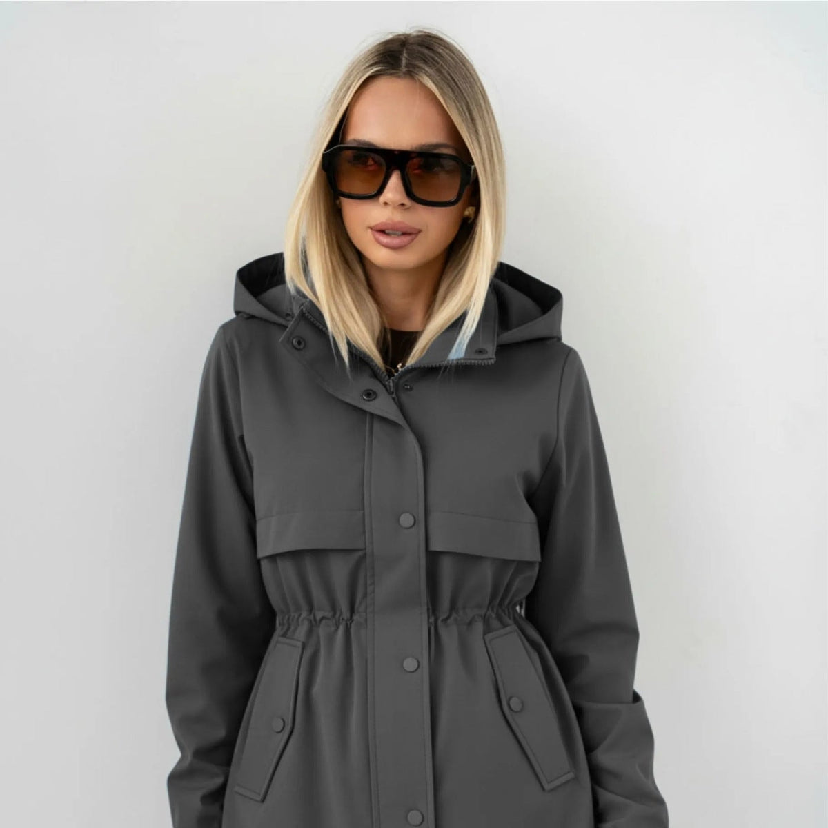 Echoglow | Parka con Capucha y Cintura Ajustable