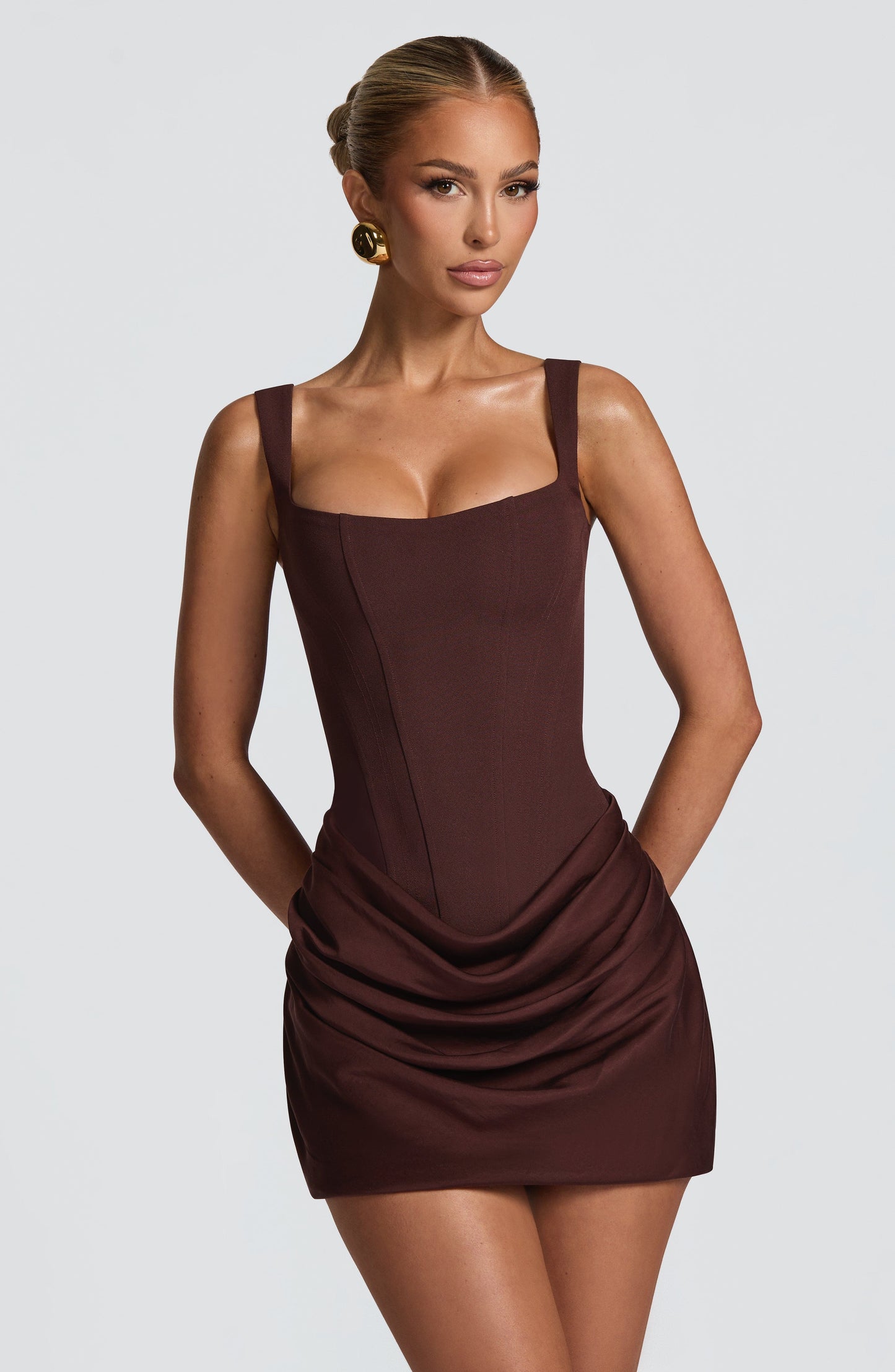 Manuella | Vestido Mini con Escote Cuadrado