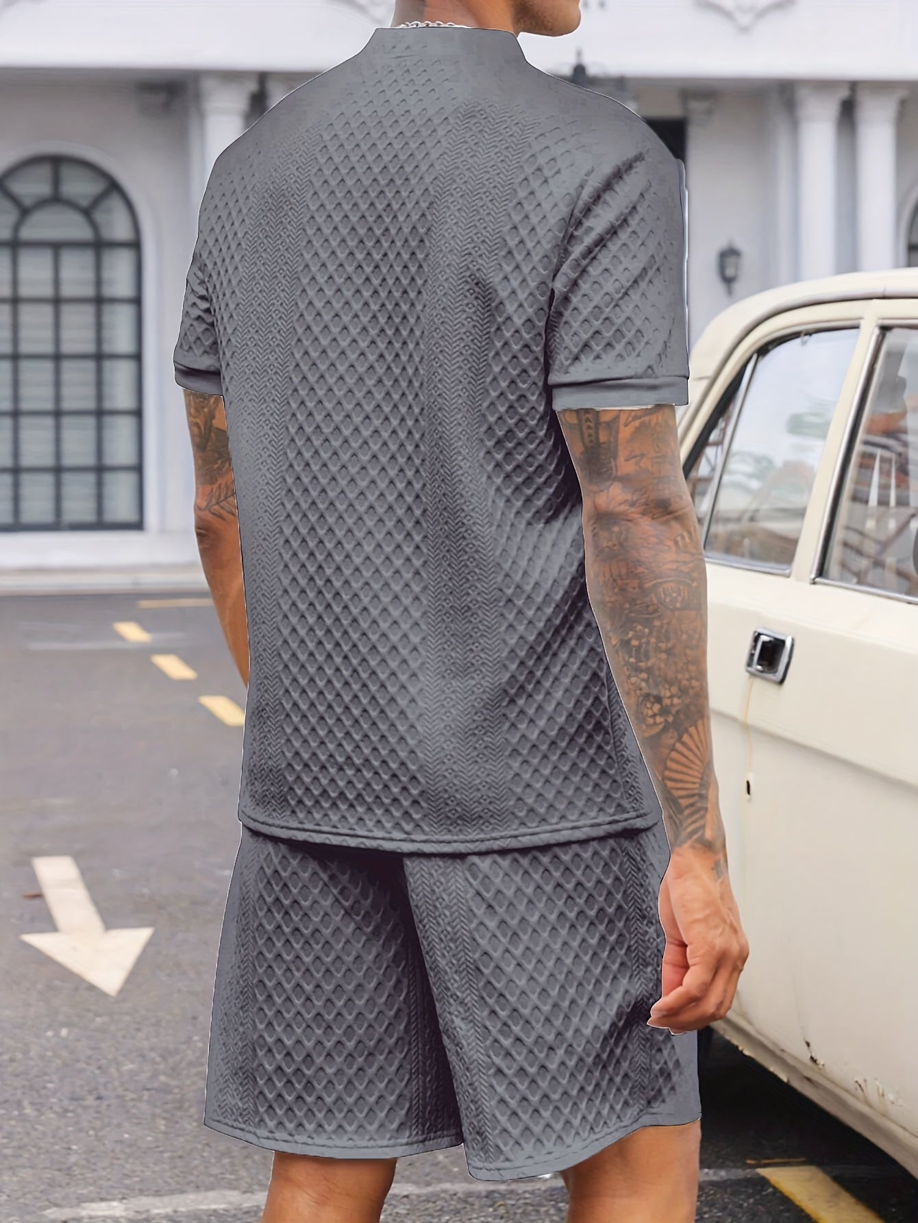 Reginald | Conjunto De Camiseta Henley Y Pantalones Cortos Con Textura