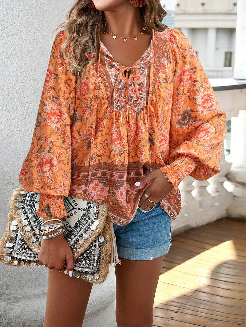 Sallie - Blusa Campestre Con Estampado Floral y Lazo en el Cuello