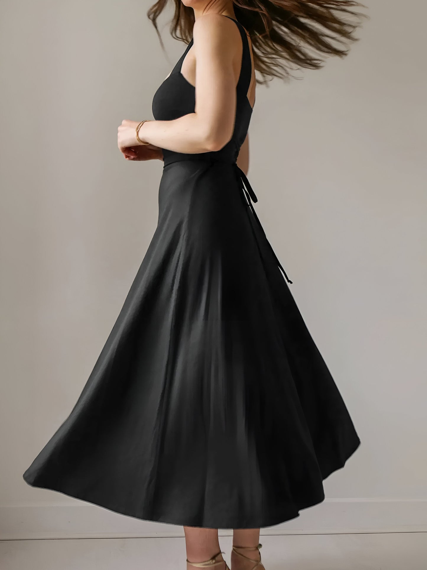Jasmini | Vestido Midi Con Cuello Cuadrado Y Silueta en a