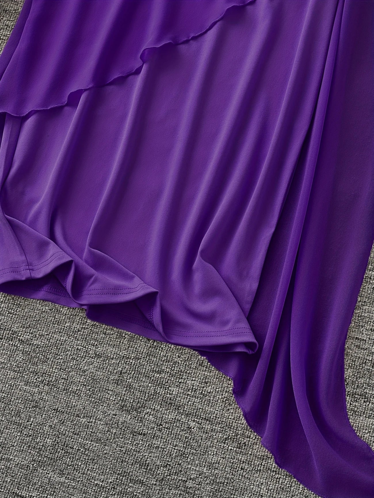 Maren | Vestido Midi Sin Mangas Con Capa