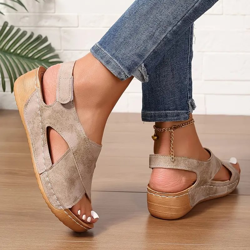 Clarisa | Sandalias De Cuña Con Tiras Cruzadas Y Correa Trasera