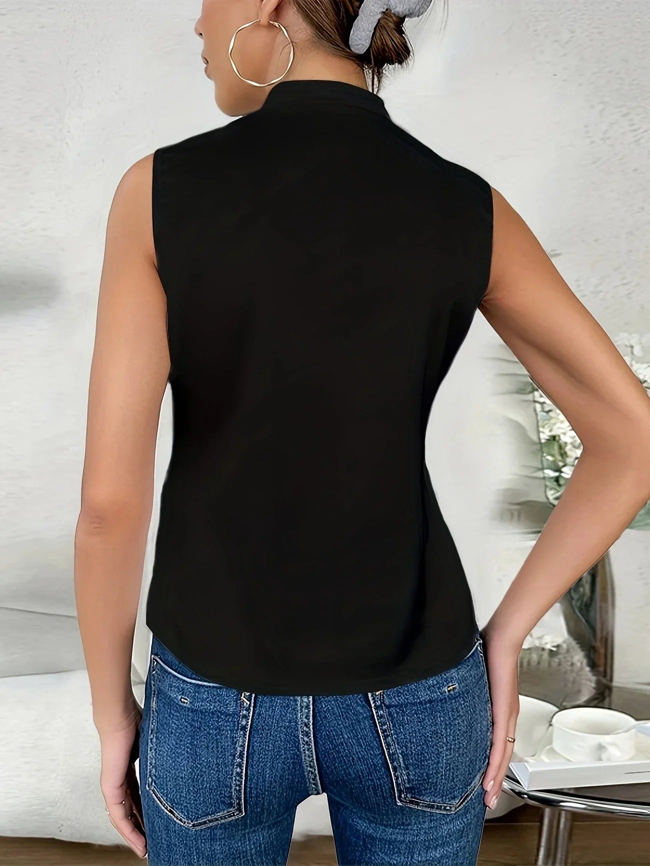 Cebulska | Blusa Sin Mangas Con Cuello en V Y Corte Cruzado