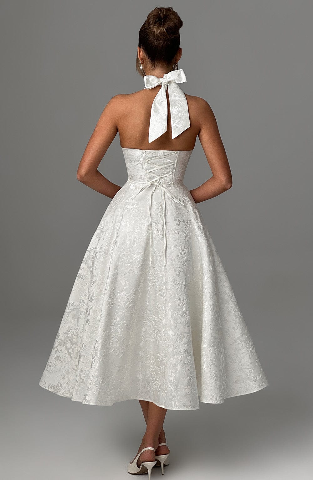 Myra | Vestido Midi Blanco Con Cuello Halter Jacquard