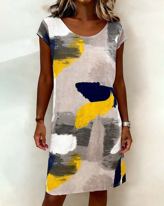 Addie | Vestido recto de Manga Corta con Estampado Abstracto