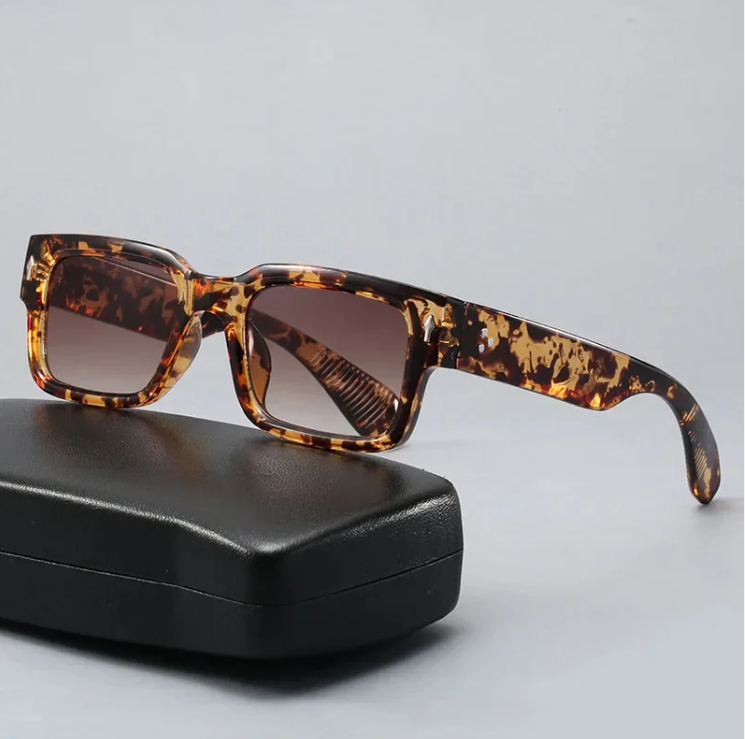 RetroLens - Gafas de sol unisex con Montura Cuadrada y Cristales Tintados en Verde