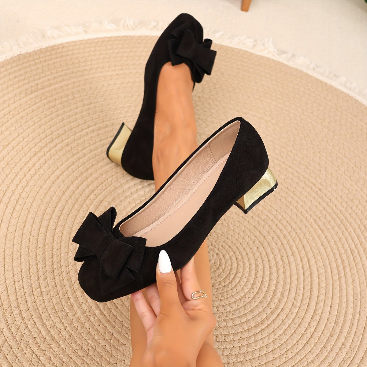 Fiamavetta | Zapatos de tacón bajo con moño elegante