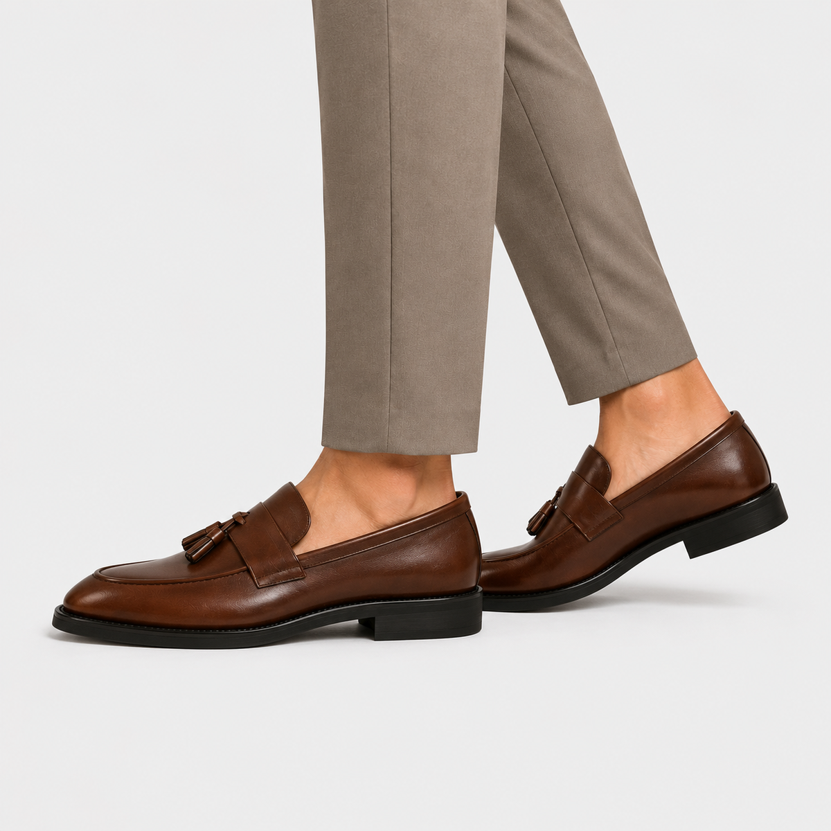 Leonides | Mocasines con Borlas y Tacones Bajos