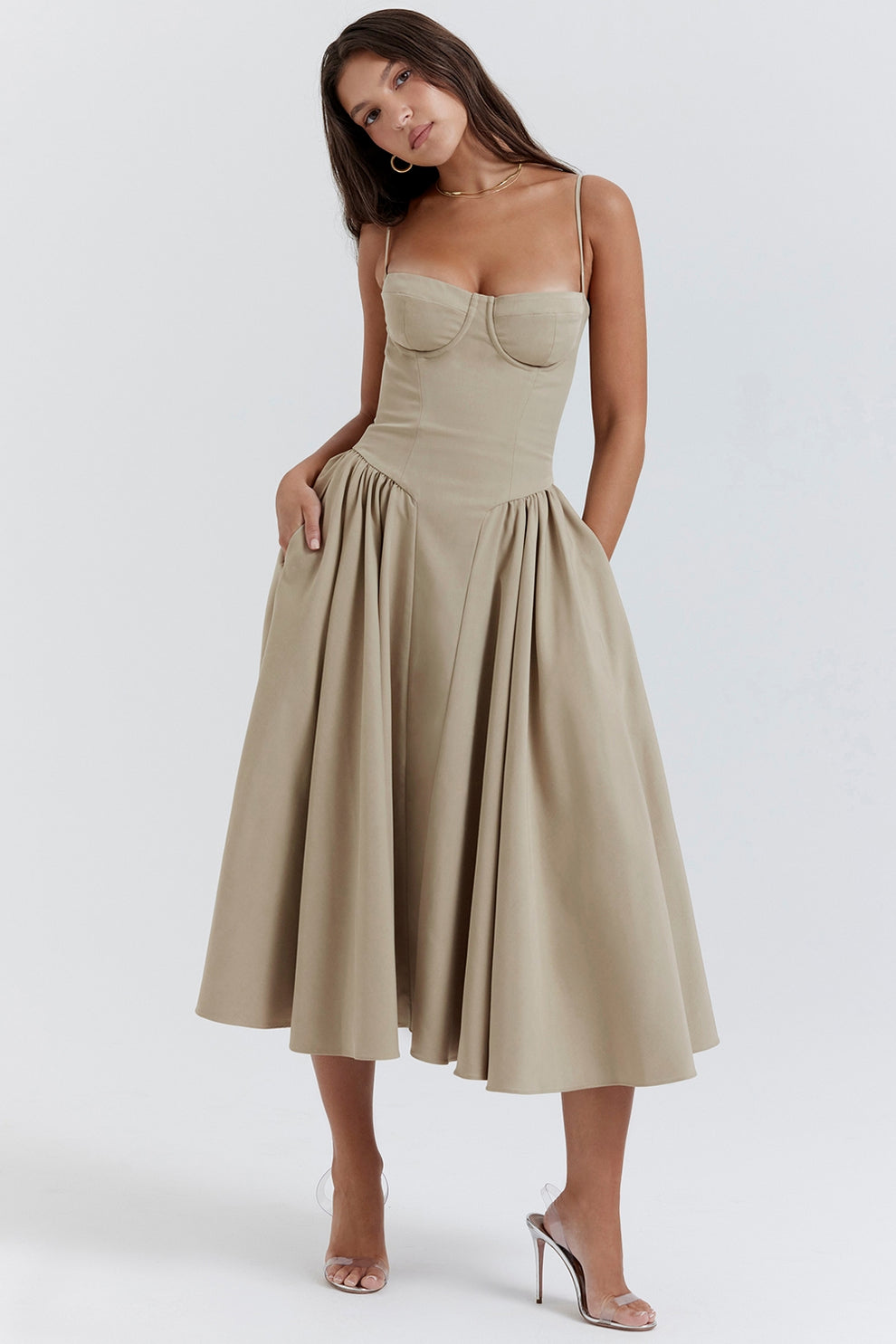 Maissa | Vestido Midi Sin Mangas Con Escote Corazón