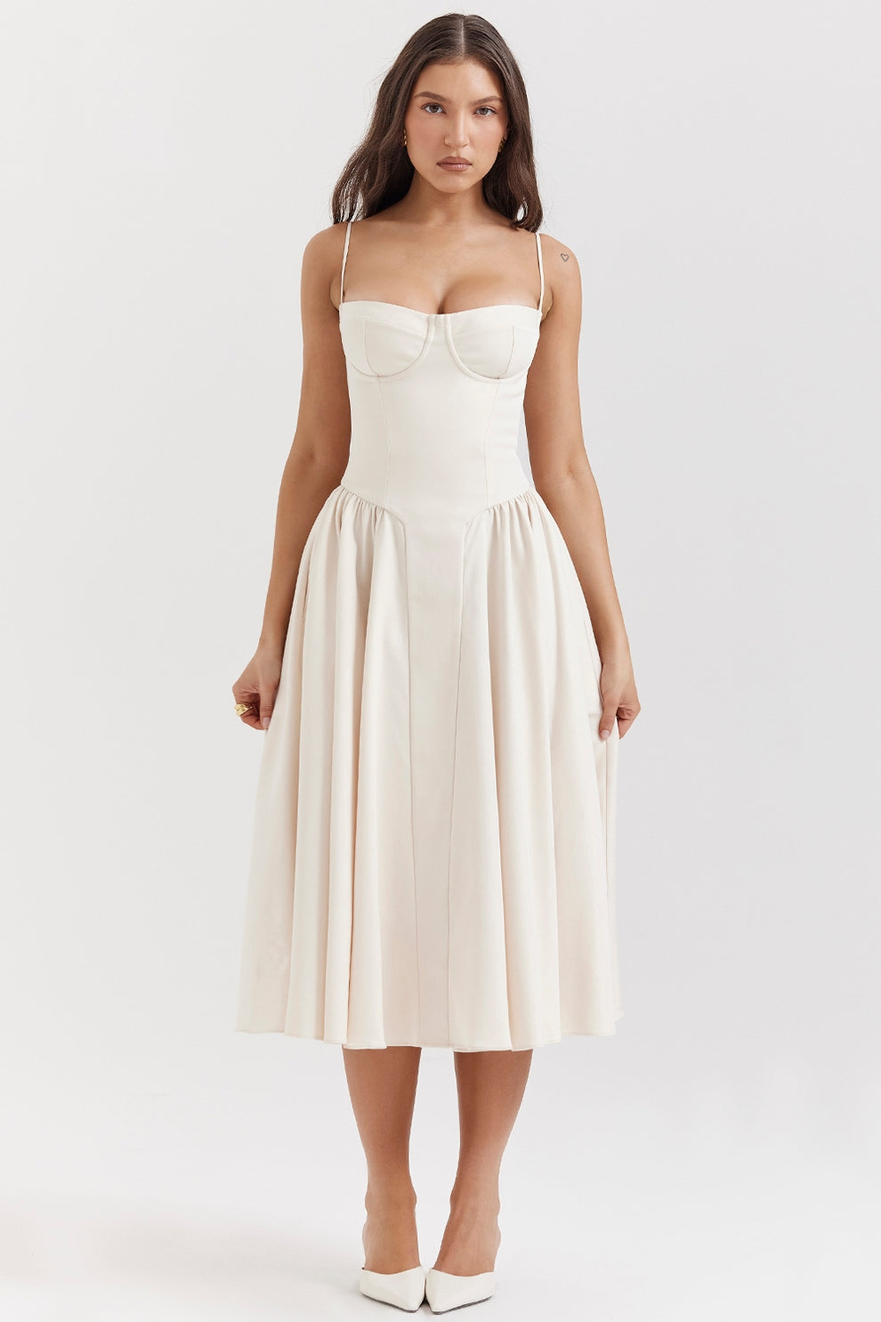 Maissa | Vestido Midi Sin Mangas Con Escote Corazón