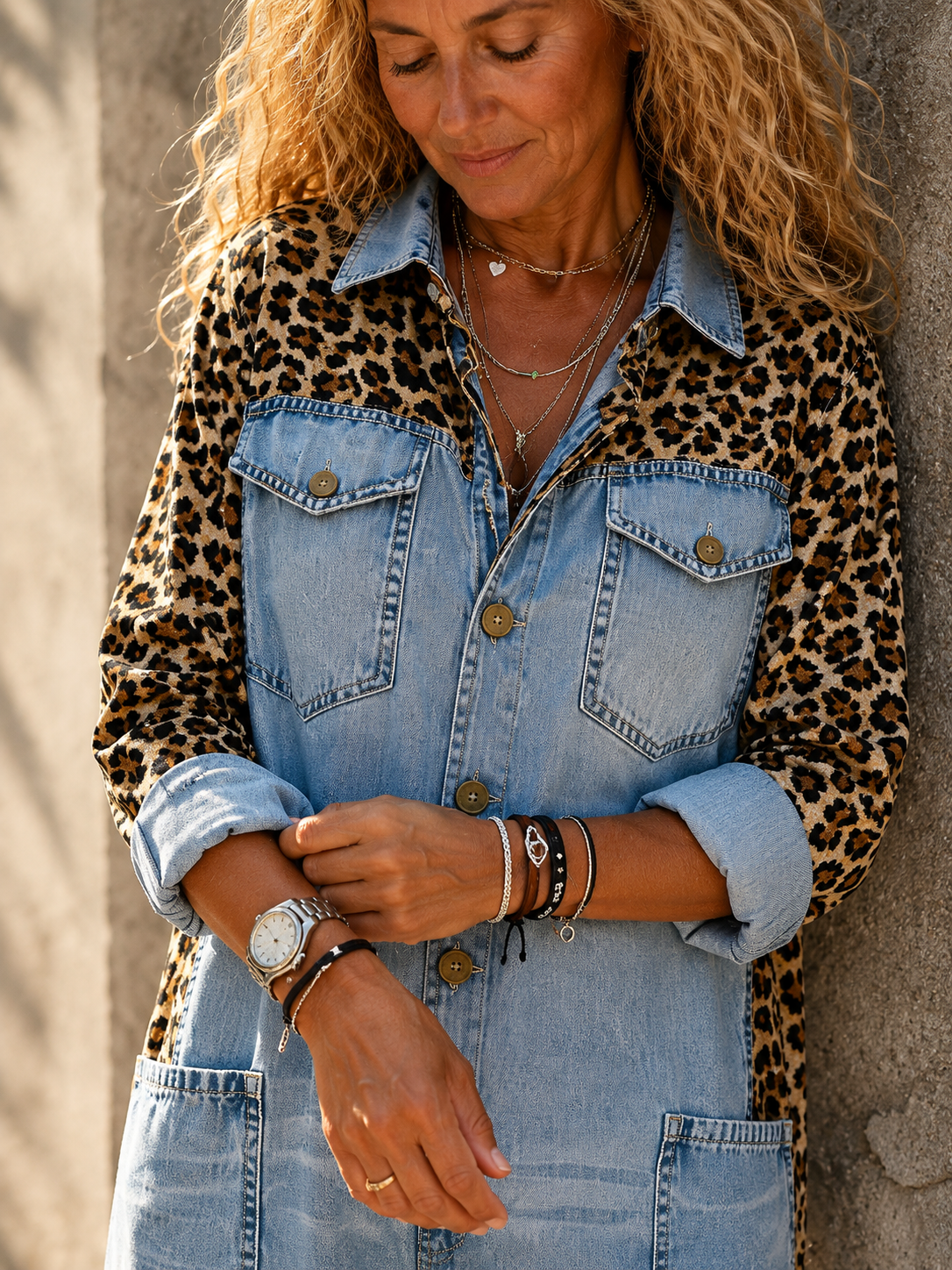 Yasmeen | Mono de Vaqueros de Corte Ancho con Estampado de Leopardo