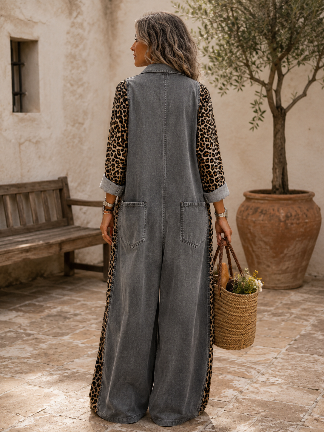 Yasmeen | Mono de Vaqueros de Corte Ancho con Estampado de Leopardo