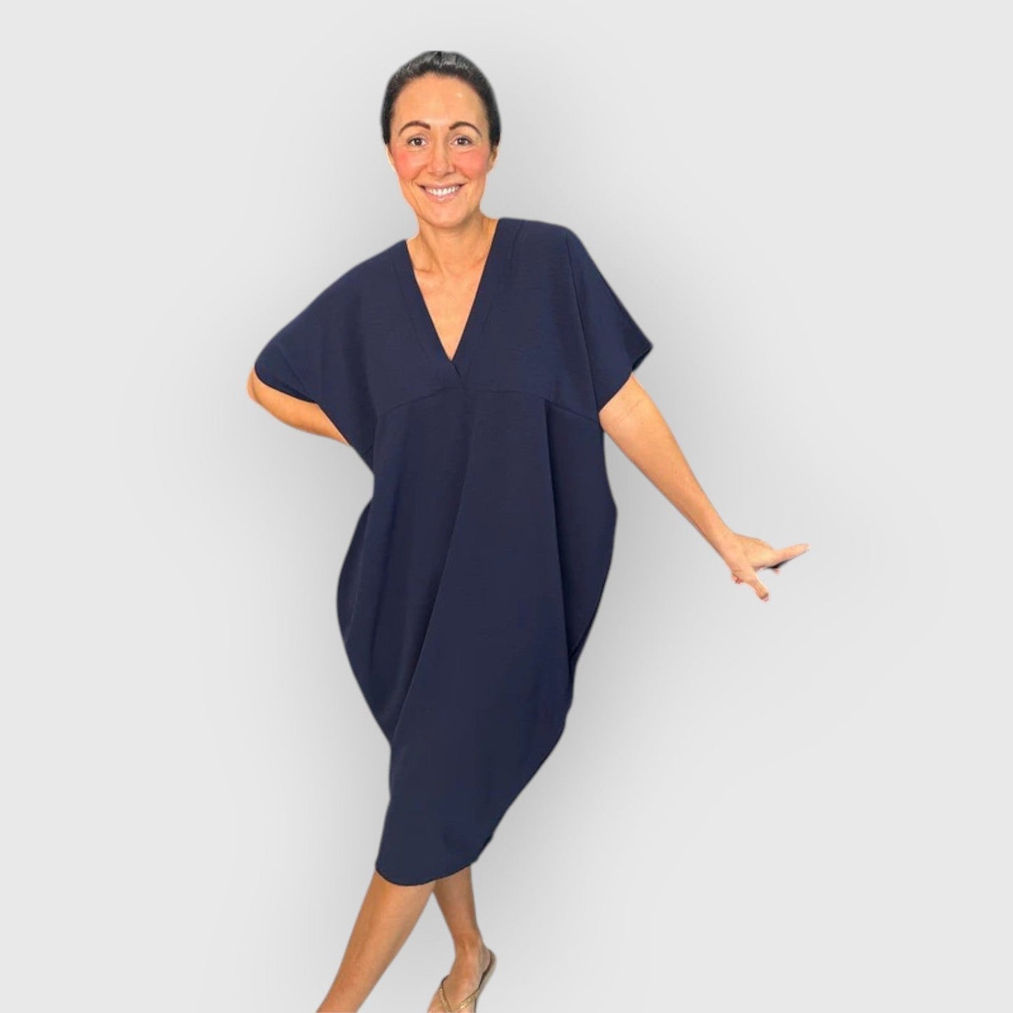 Aveline | Vestido MIDI De Manga Corta Con Cuello en V