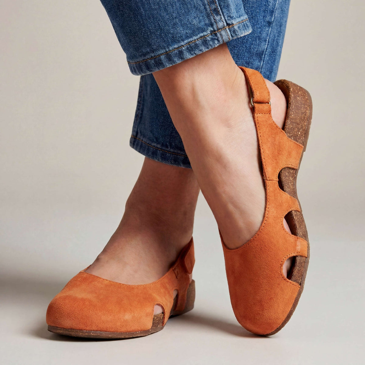 Freja | Zapatos Slingback de Punta Cerrada con Cortes