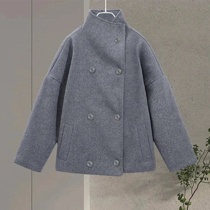 Vivioelis | Chaqueta Corta con Cuello Alto y Botones