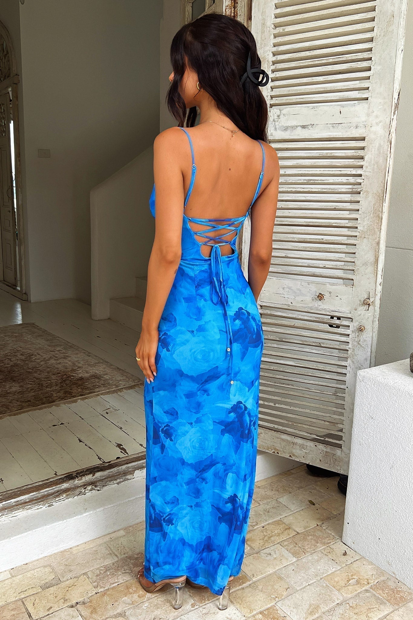 Jania | Vestido Largo Sin Mangas Con Estampado Floral Azul