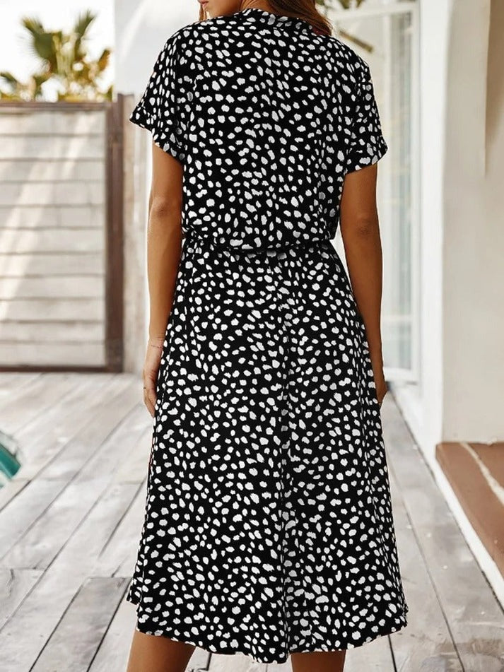 Carine | Vestido Estampado de Manga Corta Cuello V