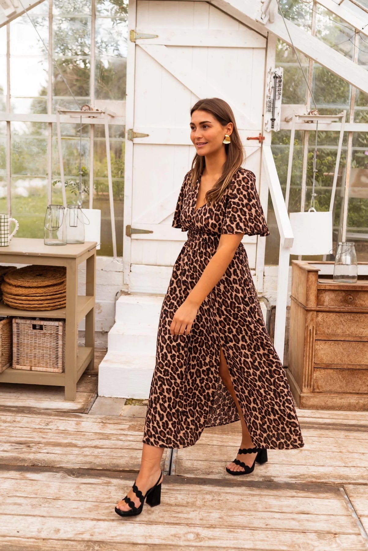 Coralie | Vestido MIDI Con Estampado De Leopardo Y Mangas Con Volantes