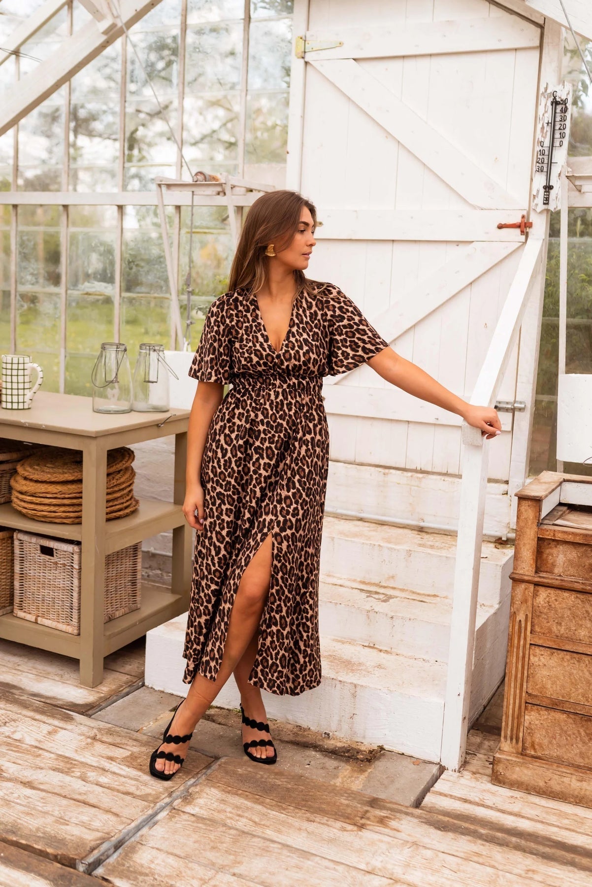 Coralie | Vestido MIDI Con Estampado De Leopardo Y Mangas Con Volantes