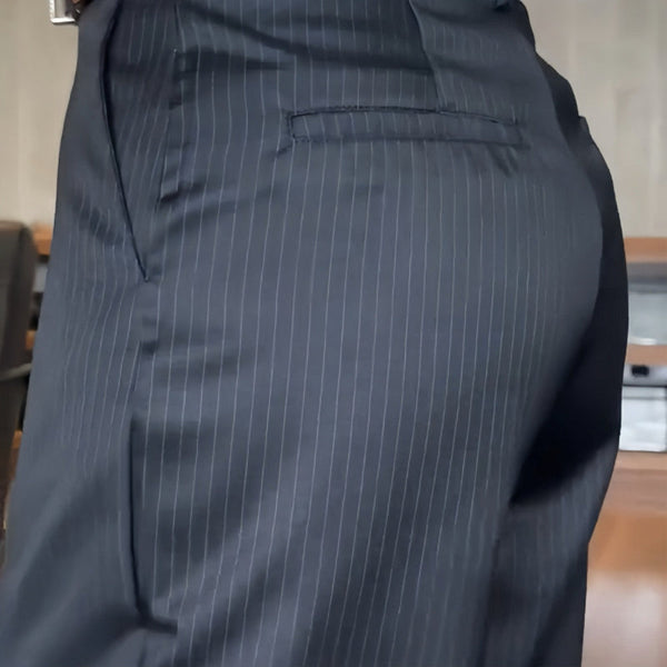 Angelina | Pantalones De Pierna Recta a Rayas Finas Hasta El Tobillo