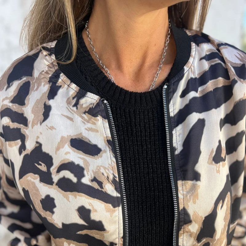 Leezi | Chaqueta con Estampado Abstracto y Cremallera Frontal