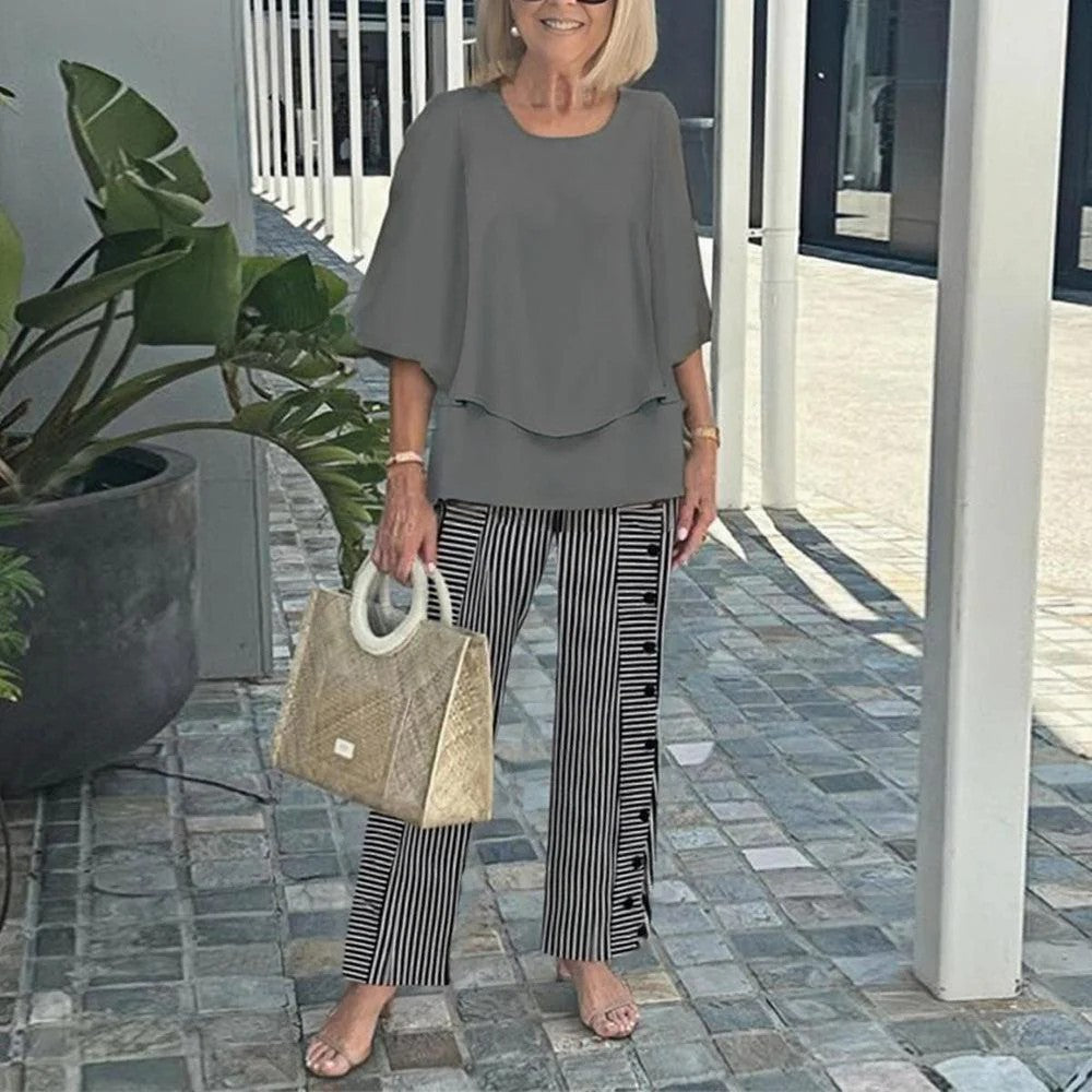 Laetitaa - Conjunto Dos Piezas Blusa Capa Pantalón Estampado
