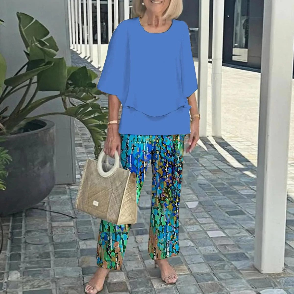 Laetitaa - Conjunto Dos Piezas Blusa Capa Pantalón Estampado