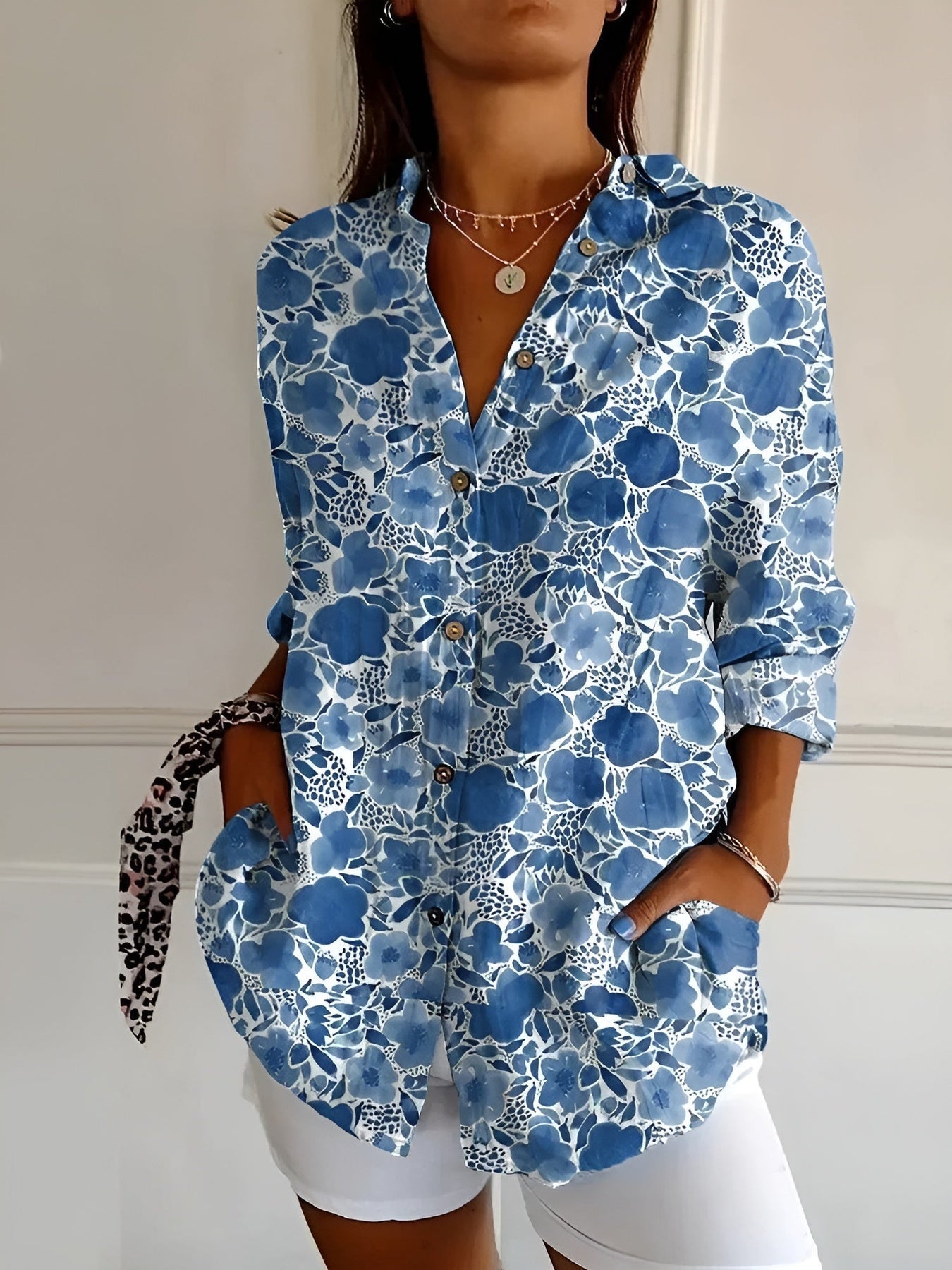 Brenda - Blusa Informal Con Estampado Floral y Cierre Frontal Con Botones