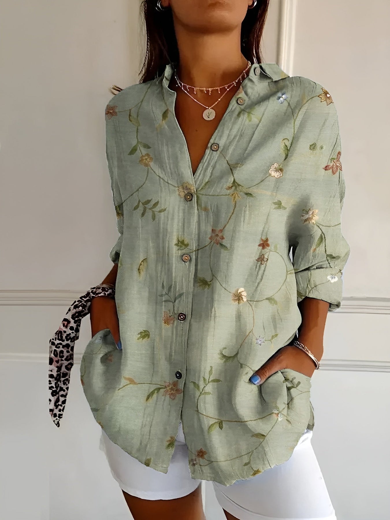Brenda - Blusa Informal Con Estampado Floral y Cierre Frontal Con Botones