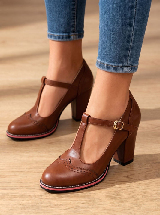 Cathy | Zapatos de Tacón con T-Strap y Detalles